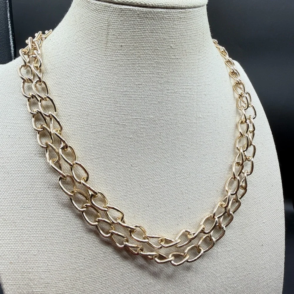 N/A gold tone